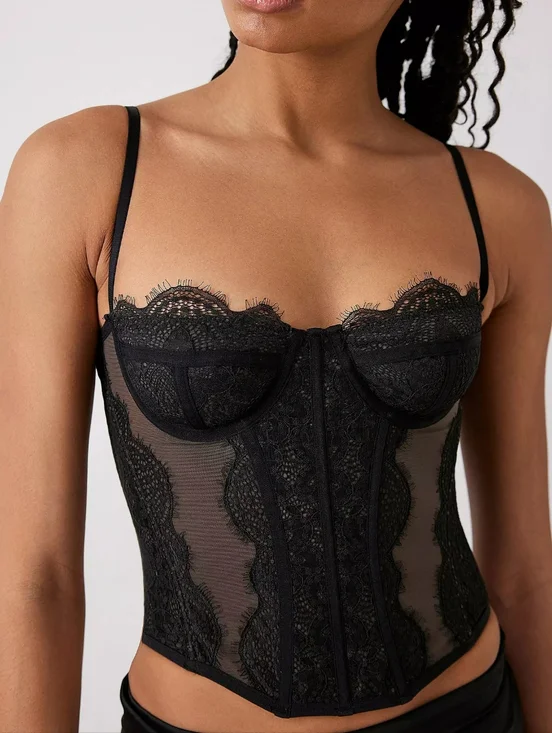 Out From Under Urban Outfitters Modern Love Lace Corset Size Small - Picture 2 of 7